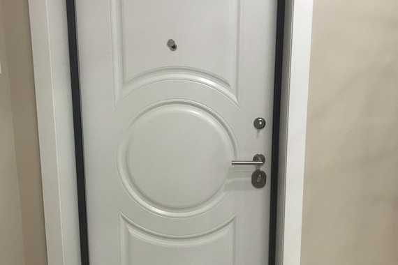 Входная дверь -  панель ЮМЕЛИЯ - U.